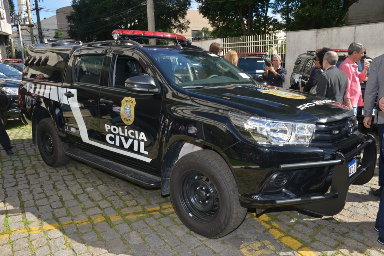 Polícia Civil faz operação contra venda de ingressos falsos para atrações turísticas no RS Operação contou com o apoio de 50 policiais civis, e foram cumpridos 12 mandados de busca e apreensão